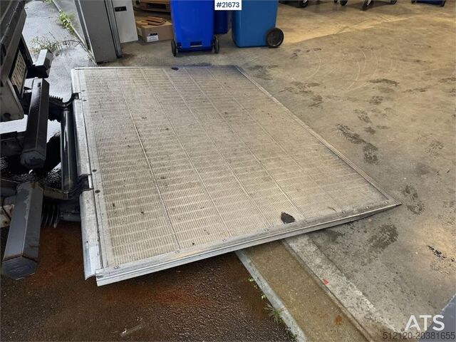 Box body Iveco 75-210 4x2 Box Truck with Lift WATCH VIDEO