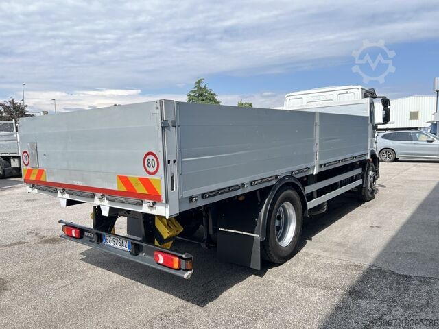 Camions à plate-forme Iveco Eurocargo 180e28