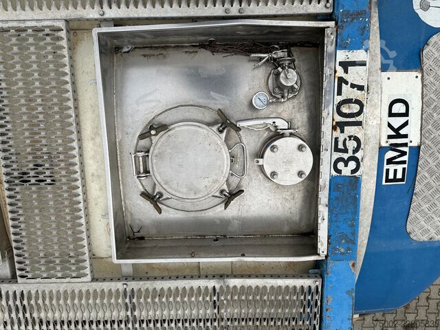 Tank konteyneri Van Hool 34.600L / 1-comp. + baffles / 20FT swapbody / U...