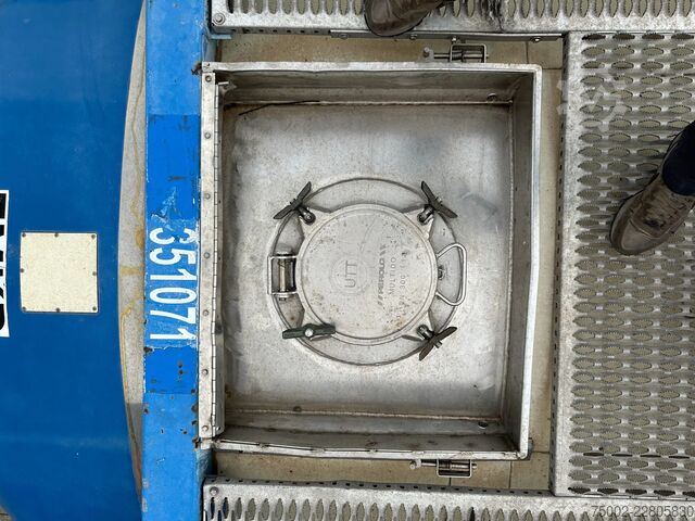 Tank konteyneri Van Hool 34.600L / 1-comp. + baffles / 20FT swapbody / U...
