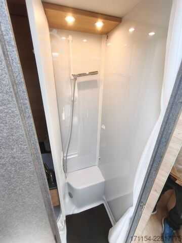 Halvintegreret autocamper DETHLEFFS Just Go! T 6815 EB Hubbett,Automatik,5 Personen