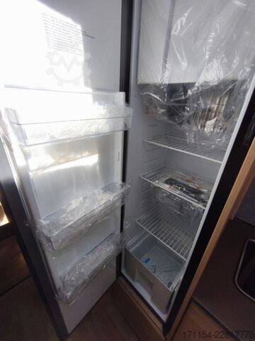Halvintegreret autocamper DETHLEFFS Just Go! T 6815 EB Hubbett,Automatik,5 Personen