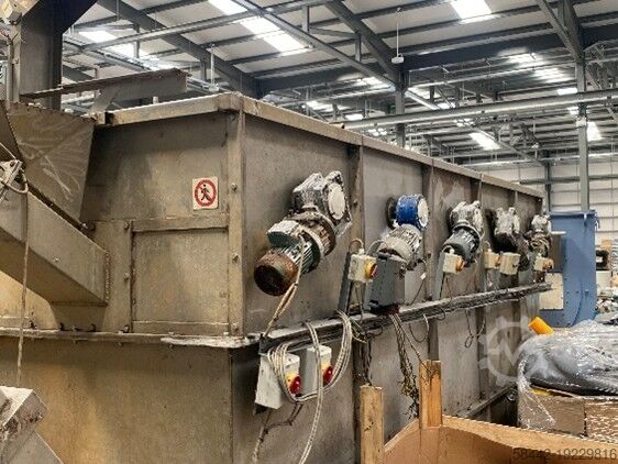 Tanque de hundimiento flotante Costarelli con Drag Con Costarelli Range of