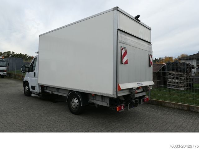 Vrachtwagen met bakwagen PEUGEOT Boxer 165 Maxi Koffer 4,26m LBW Klima Kamera