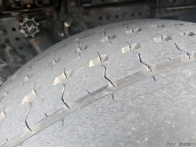 Autolaadkraan MERCEDES-BENZ Antos 2551 * FASSI KRAN 20M * ACC * KLIMA