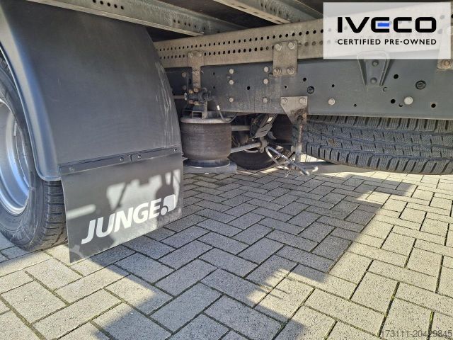 Vrachtwagen met bakwagen IVECO Daily 70C18HA8/P / Koffer / LBW / Kl