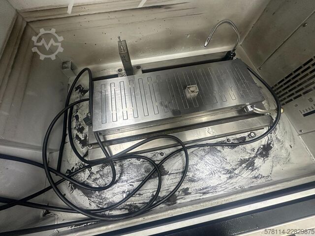 Hlubinná elektroerozivní obráběcí stroj (EDM) Excetek ED400C