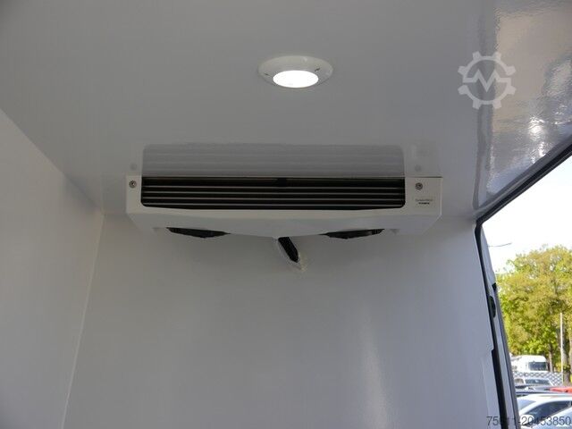 Chladírenská dodávka VW CRAFTER 35 FLACHDACH RF-KAMERA FRISCHEDIENST