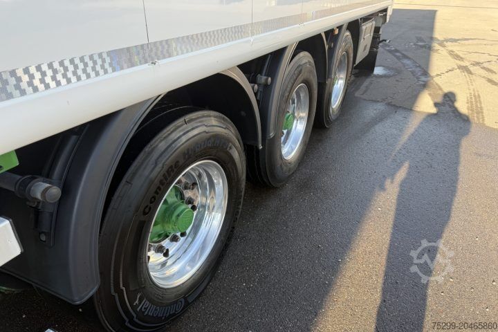 Auflieger CF 300 Schubboden / Swiss-Vehicle