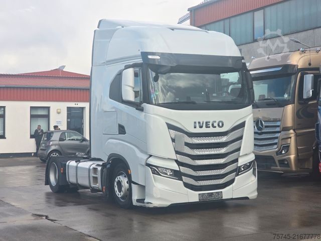 Standard trækkerunit IVECO S-WAY 530 * ACC * VOLLLUFT * 2X TANK * KLIMAAUT
