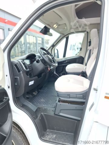 Halvintegreret autocamper BÜRSTNER Lyseo TD 594 180 PS -  Automatik