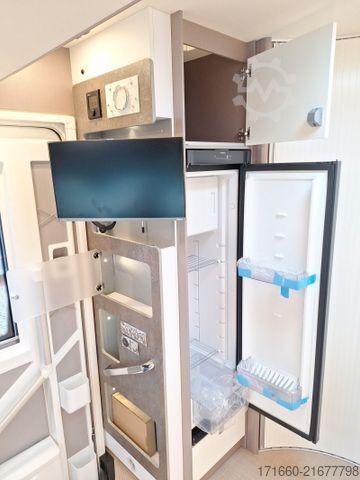 Halvintegreret autocamper BÜRSTNER Lyseo TD 594 180 PS -  Automatik