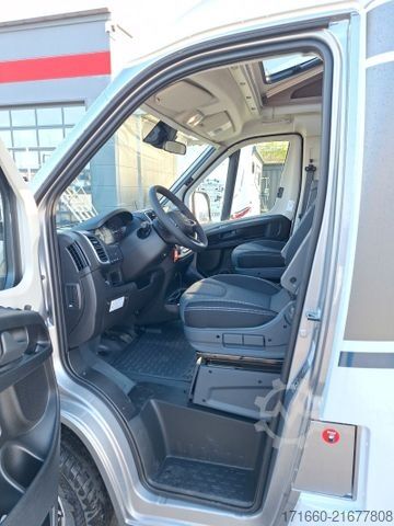 Halvintegreret autocamper CARADO V 132