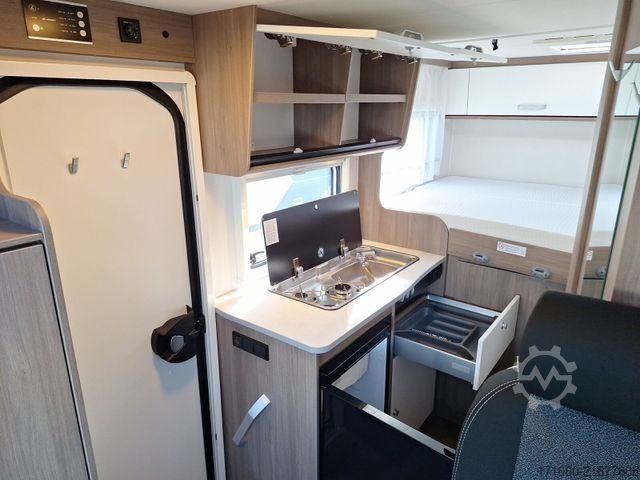 Halvintegreret autocamper CARADO V 132