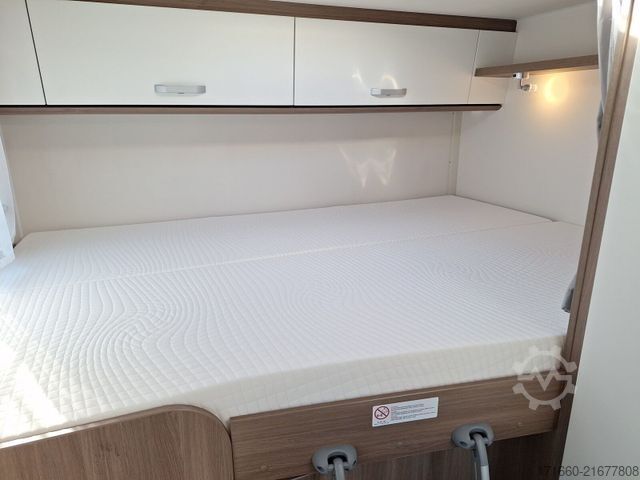 Halvintegreret autocamper CARADO V 132
