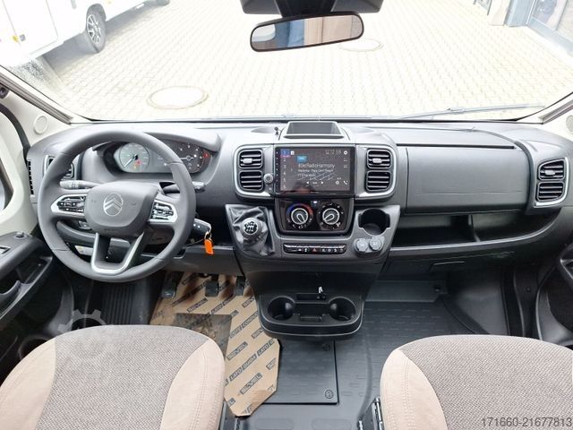 Halvintegreret autocamper CARADO T 135