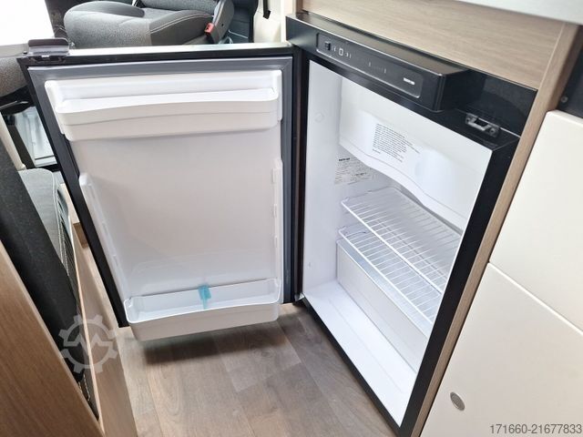 Halvintegreret autocamper CARADO pro+ V 337 Halbjahreswagen 2026 - 15 % Sparen