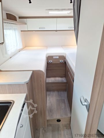 Halvintegreret autocamper CARADO pro+ V 337 Halbjahreswagen 2026 - 15 % Sparen