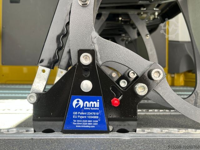 Minibus VOLKSWAGEN CRAFTER 2.0TDI 8 SITZE TEMPOMAT KLIMA AHK 1.HAND