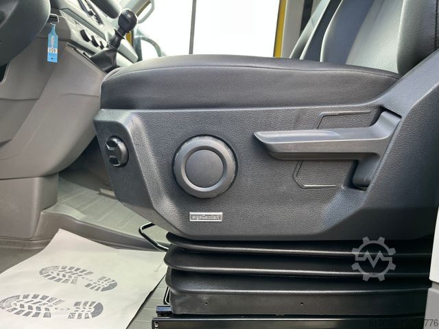 Minibus VOLKSWAGEN CRAFTER 2.0TDI 8 SITZER TEMP. KLIMA AHK 1.HAND