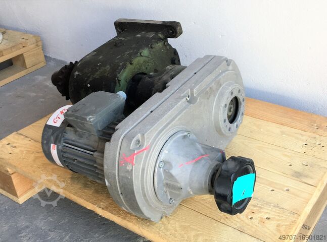 Lenze-Variatorgetriebe mit 0,75-kW-Motor Elektrim Sg 80-4B