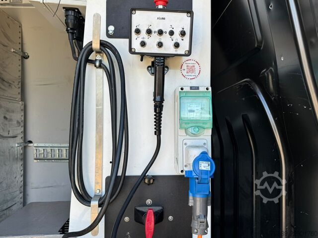  Renault Master Hoogwerker Klubb KL26