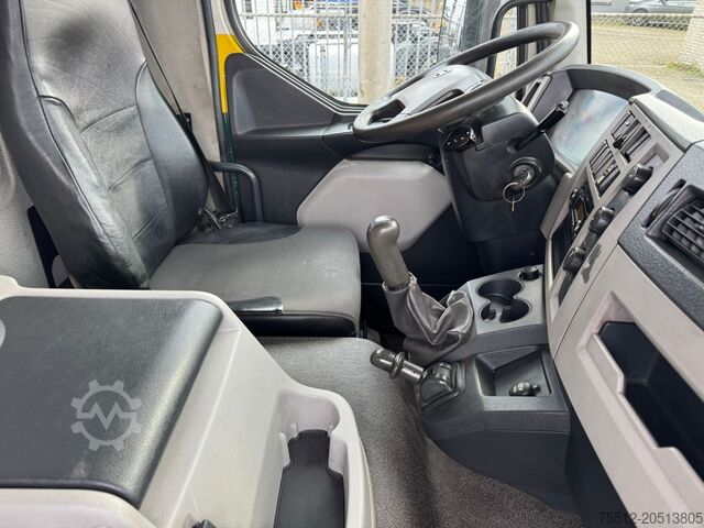 Koffer Volvo FL 240 / 6 Cylinder / 18 Tons / Manual / Tail L...