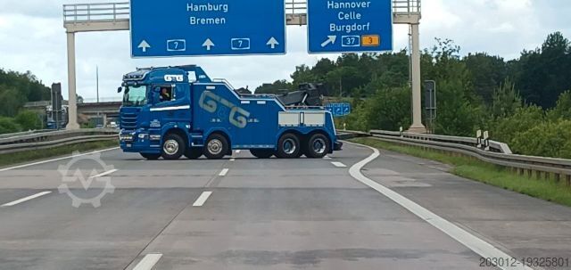 Abschleppwagen SCANIA EMPEL Berger