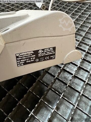 Diversos acessórios para máquinas SCHMERSAL T2FH 232-11/11-2590