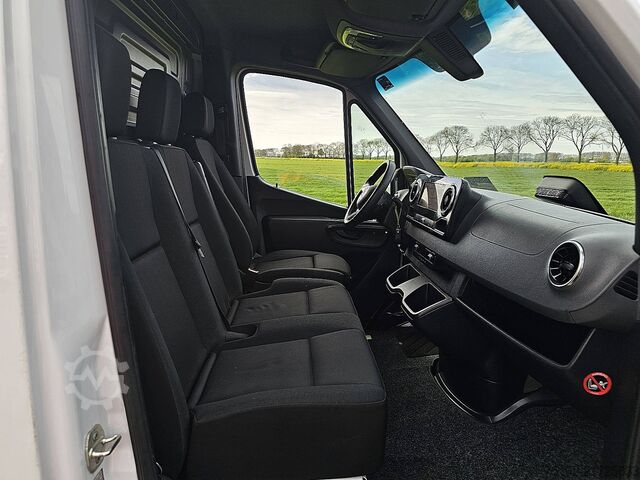 Bestelauto MERCEDES-BENZ SPRINTER 317 L2H2 RWD Mbux10