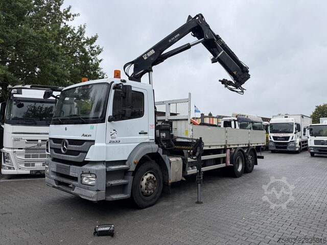 Vrachtauto met open laadbak Mercedes-Benz Axor 2533 6X2 Kran Hiab 144-2
