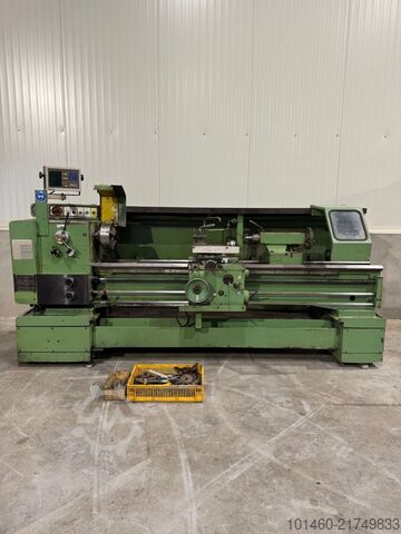Średnica toczenia 560 mm x 2000 mm między kłami Tos SUI 50