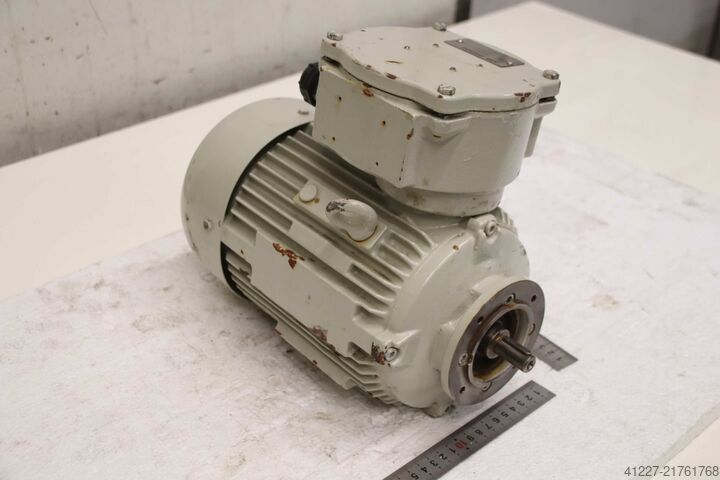 Silnik elektryczny 0,55 kW 690 obr./min ATB CD 90L2-8  Ex-geschützt