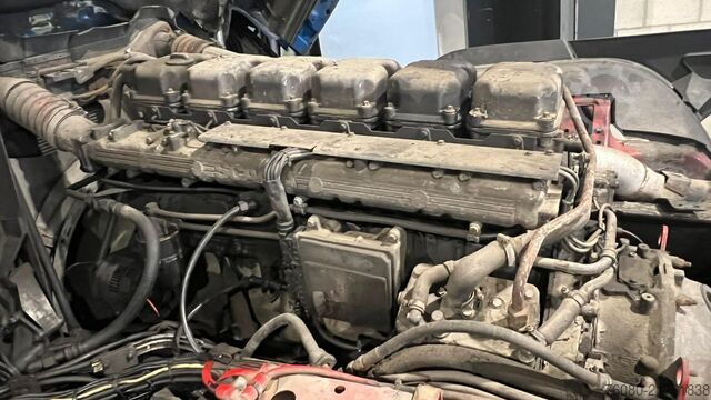 Standaard trekker Scania 114 - 380 (FOR PARTS / ENGINE GEARBOX RUNNING /...