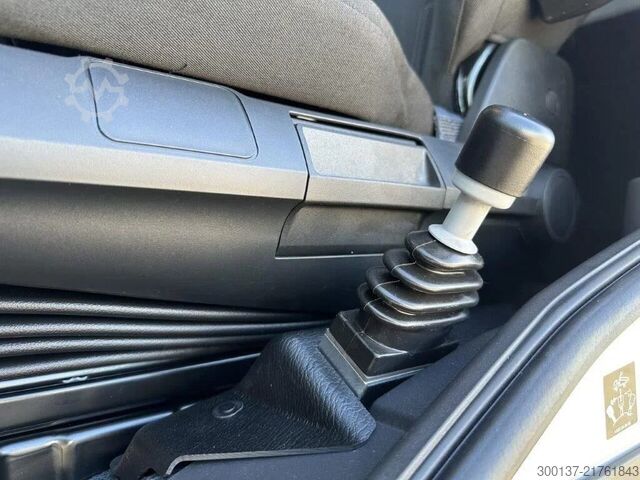 Volquete Mercedes-Benz Arocs 4140 K 8x4 Meiller Tipper