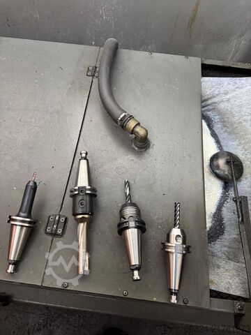 Centro di lavoro CNC HEDELIUS CB 70 - 3200