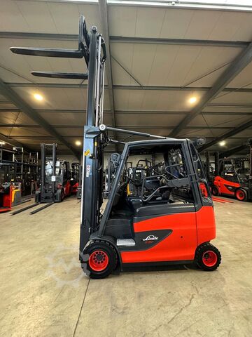 48/2022 Serwis + UVV 04/2027 10 778 mth Linde E30HL