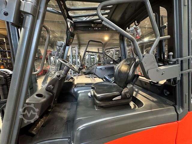 48/2022 Serwis + UVV 04/2027 10 778 mth Linde E30HL