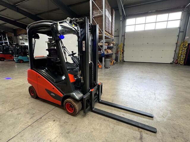 016 UVV 09/2027 6.836 heures Linde H20T