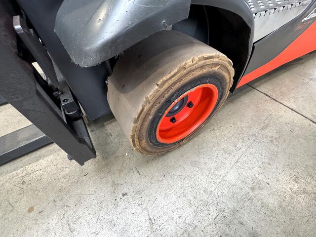 016 UVV 09/2027 6.836 heures Linde H20T