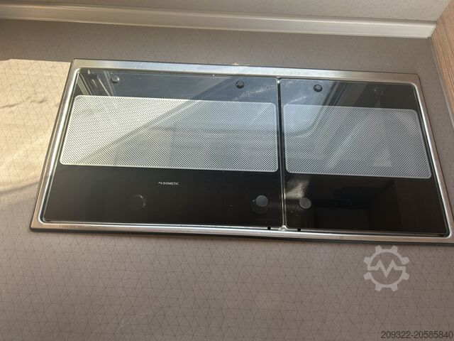 Skåpbil Etrusco T 6.9 SF (2022) – Ford Transit 2.0 TDCi Manuale | Diesel | Semintegrato