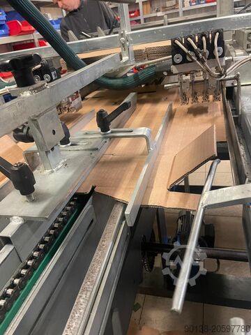 Mașină de format tăvi și cutii Impak Imola