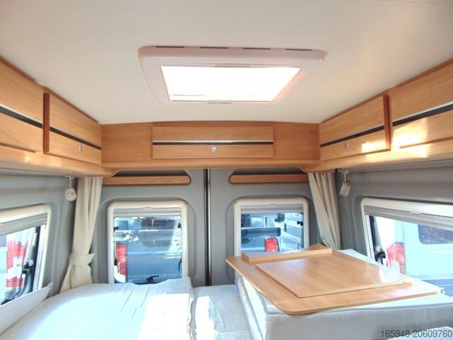 Camper van PÖSSL Roadcruiser *1.Hand-Allwetter-LED Licht