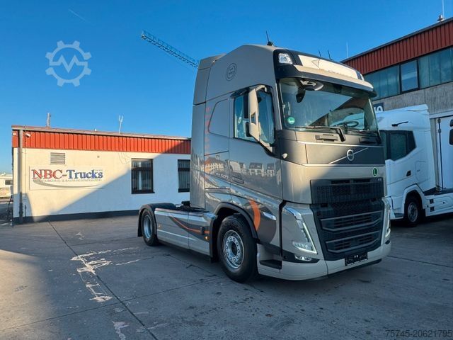 Trattore stradale standard VOLVO FH 500*GLOBETROTTER*RETARDER*I SAVE*STANDKLIMA*
