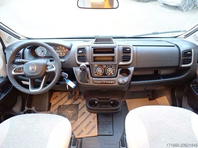 Camper semintegrato CARADO T 135 Hubbett