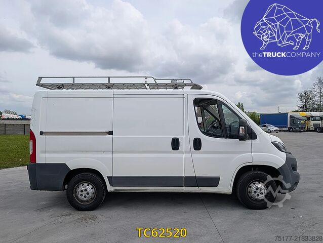 Furgone Peugeot Boxer 3t3 2l blue hdi 110 pack