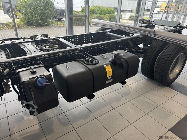 Vrachtwagenchassis Fuso Canter 9C18 Fahrgestell Neu GSR2