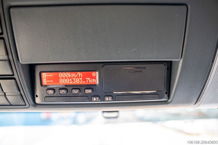 Vrachtwagenchassis MAN TGL12.250 DoKa