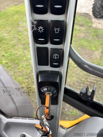 Chargeuse sur pneus Volvo L 90 H (On Transport)