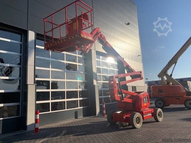 Plate-forme de travail télescopique articulée LGMG A 14 JE